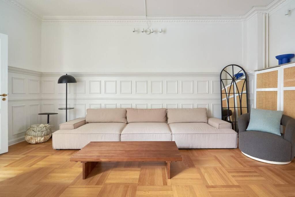 Spacious 3 Bedroom Manor Flat Next To Tivoli Copenaghen Esterno foto