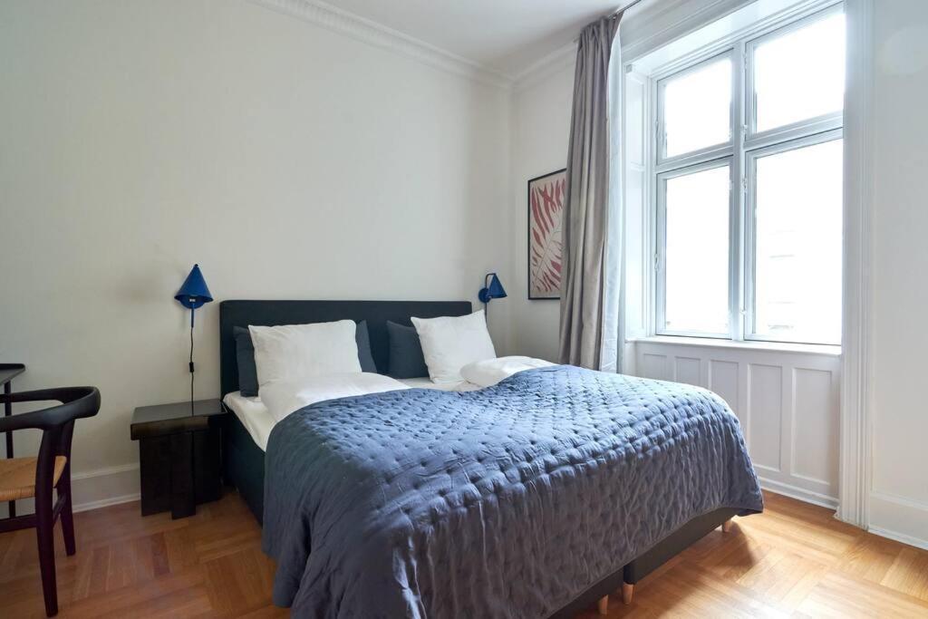 Spacious 3 Bedroom Manor Flat Next To Tivoli Copenaghen Esterno foto