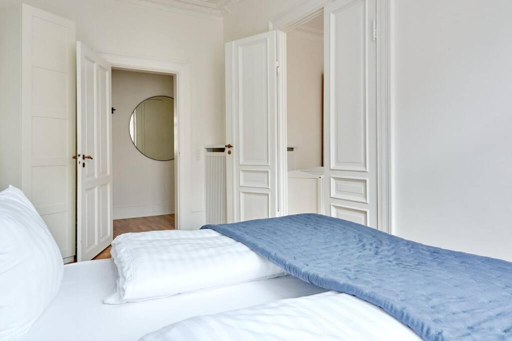 Spacious 3 Bedroom Manor Flat Next To Tivoli Copenaghen Esterno foto